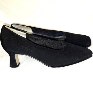 Vintage PM Collection by 925 Black Satin / Fabric 2.5 Inch Heels Pumps Size 7.5